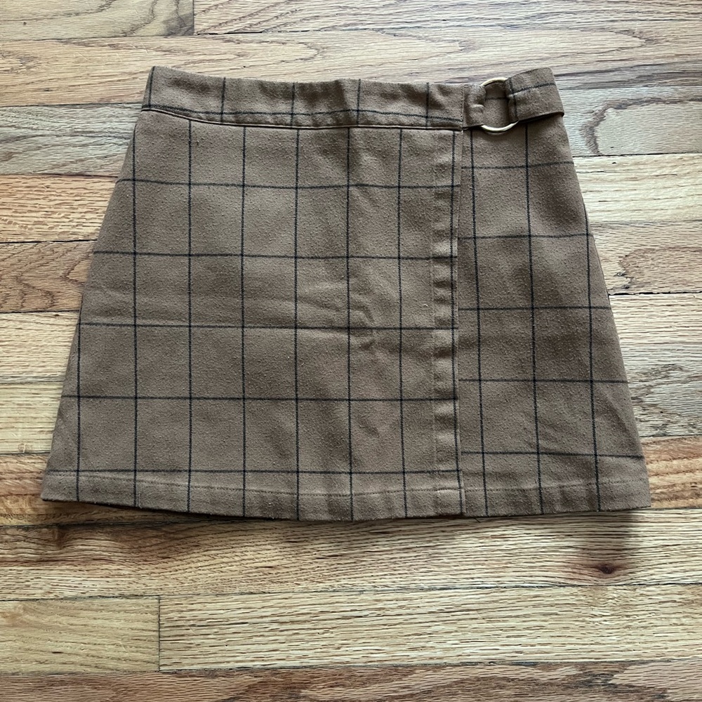 Forever 21 Tan Plaid Mini Skirt Size Small